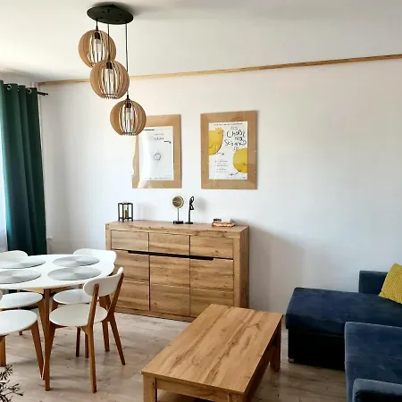 Apartment / Piaskowa Gora